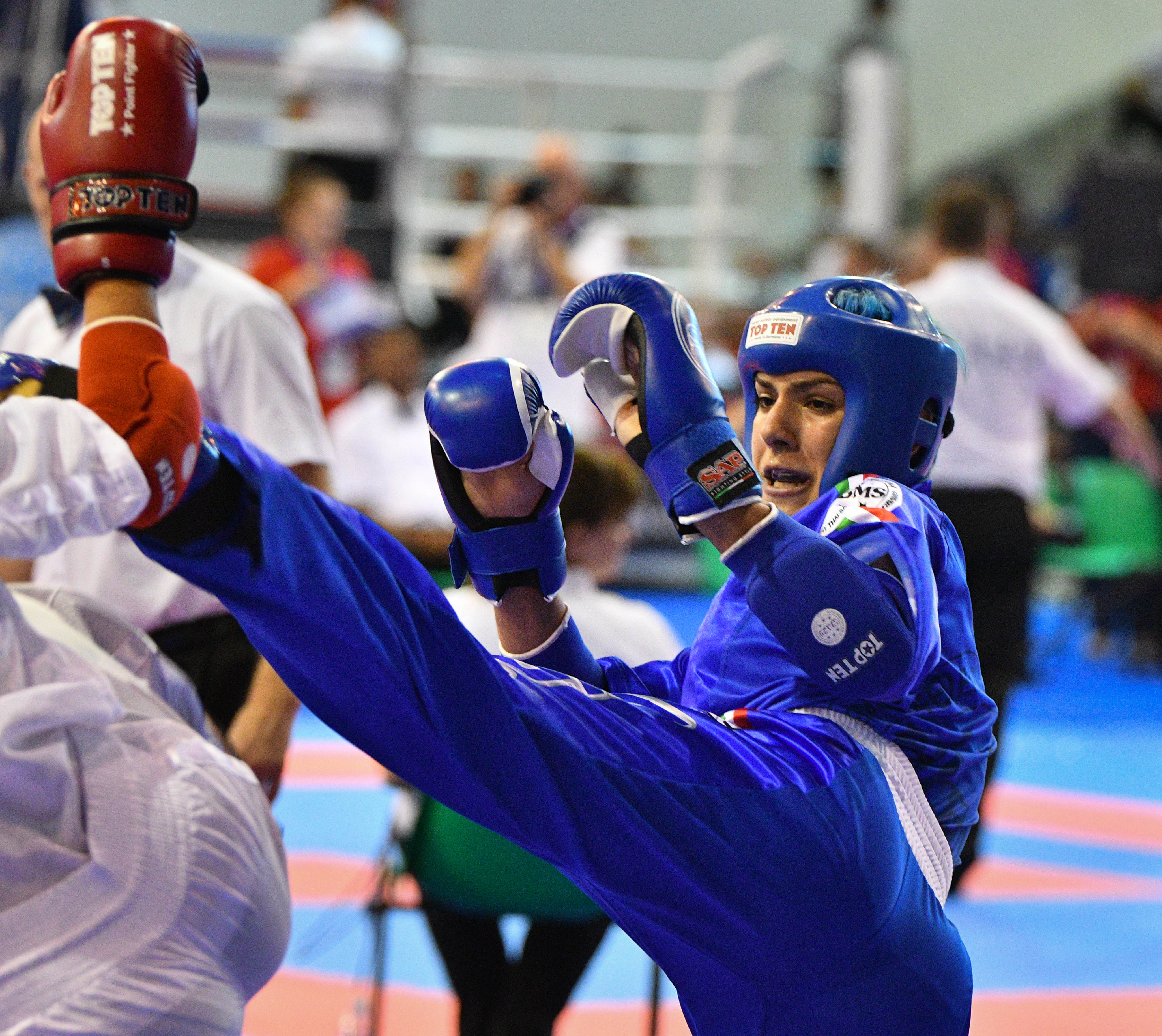images/joomgallery/originals/photogallery_8/kickboxing_9/mondiali_wako_cadetti_e_juniores_2018_35/azzurri_2018_62_20180922_1007399304.jpg
